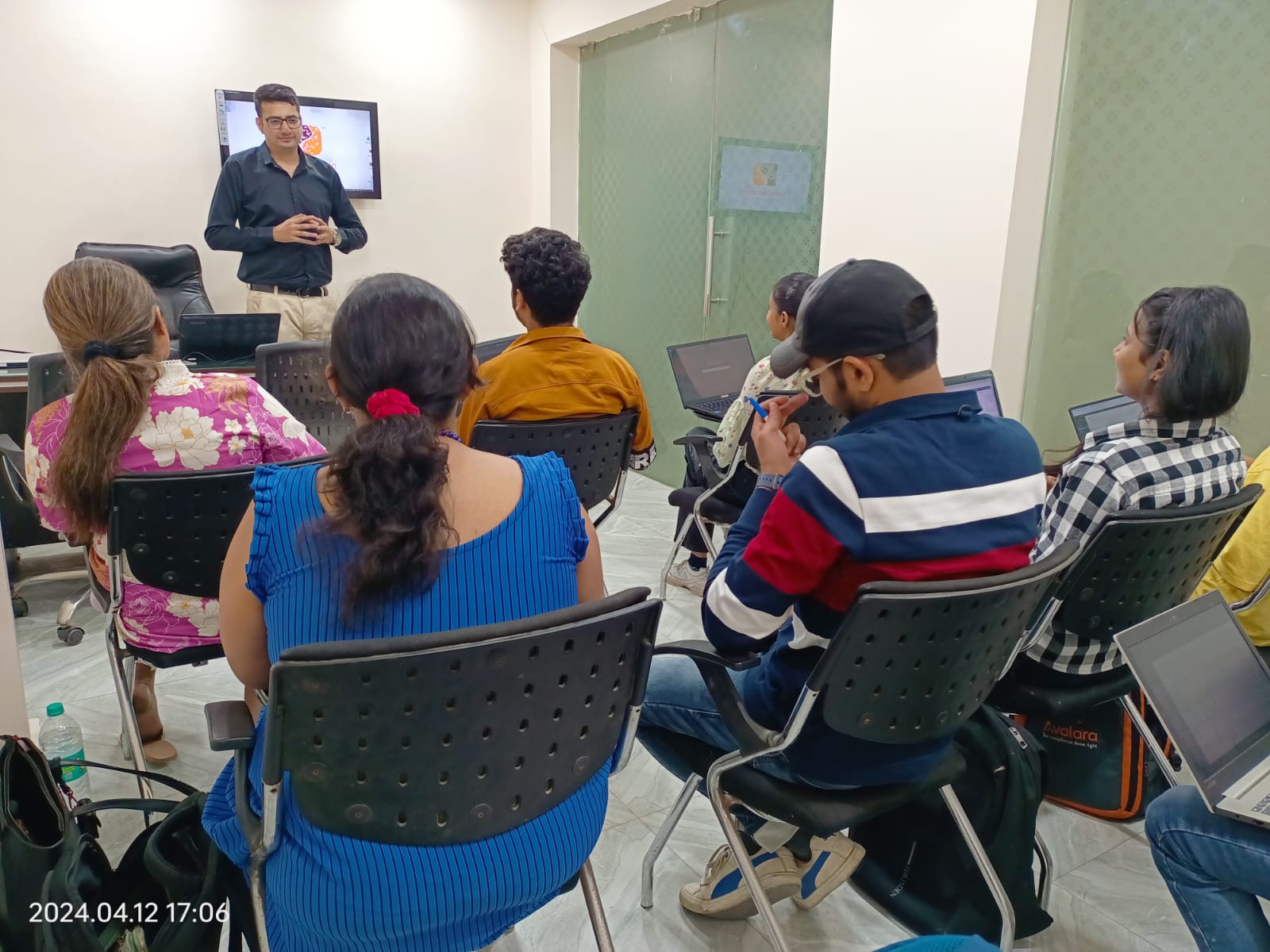 DICC Institute — Live Training Classroom
